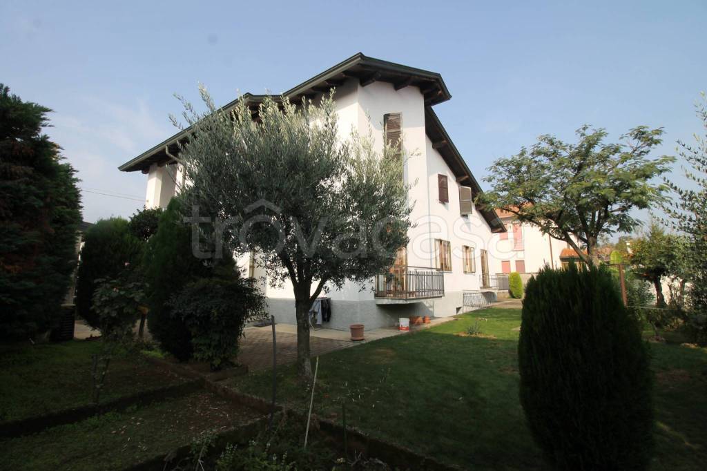 Villa Bifamiliare in vendita a Dairago via Pietro Micca