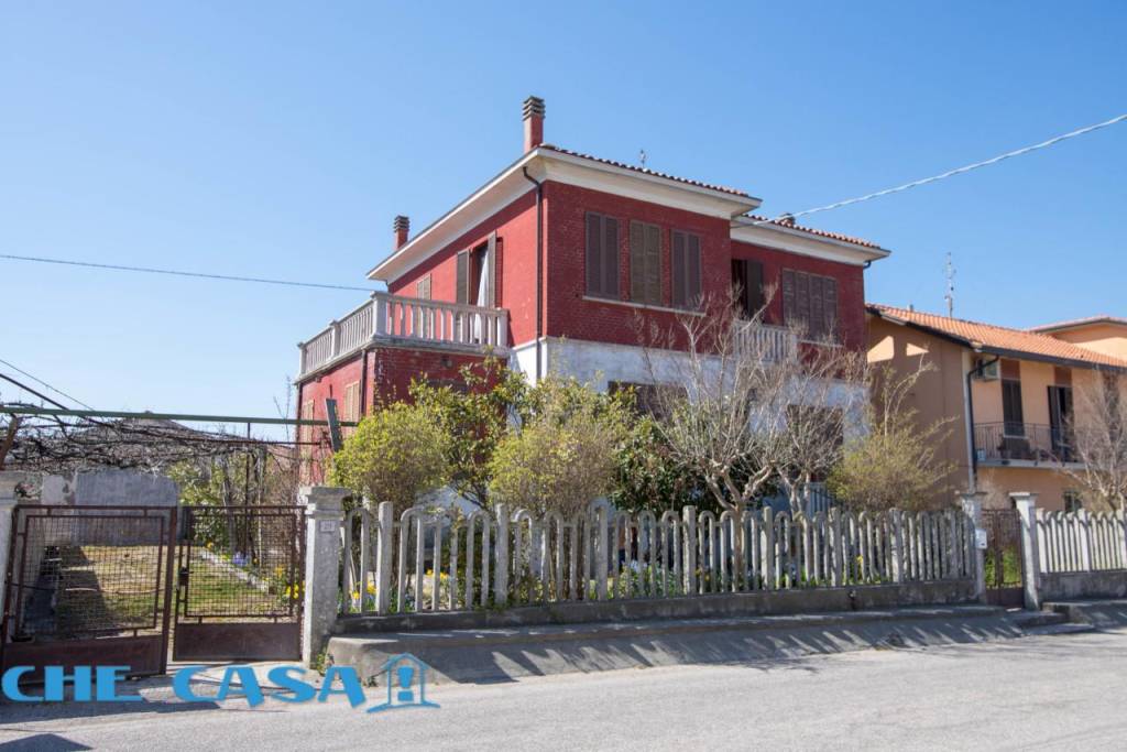Villa in vendita a Tavoleto corso Vittorio Veneto, 31