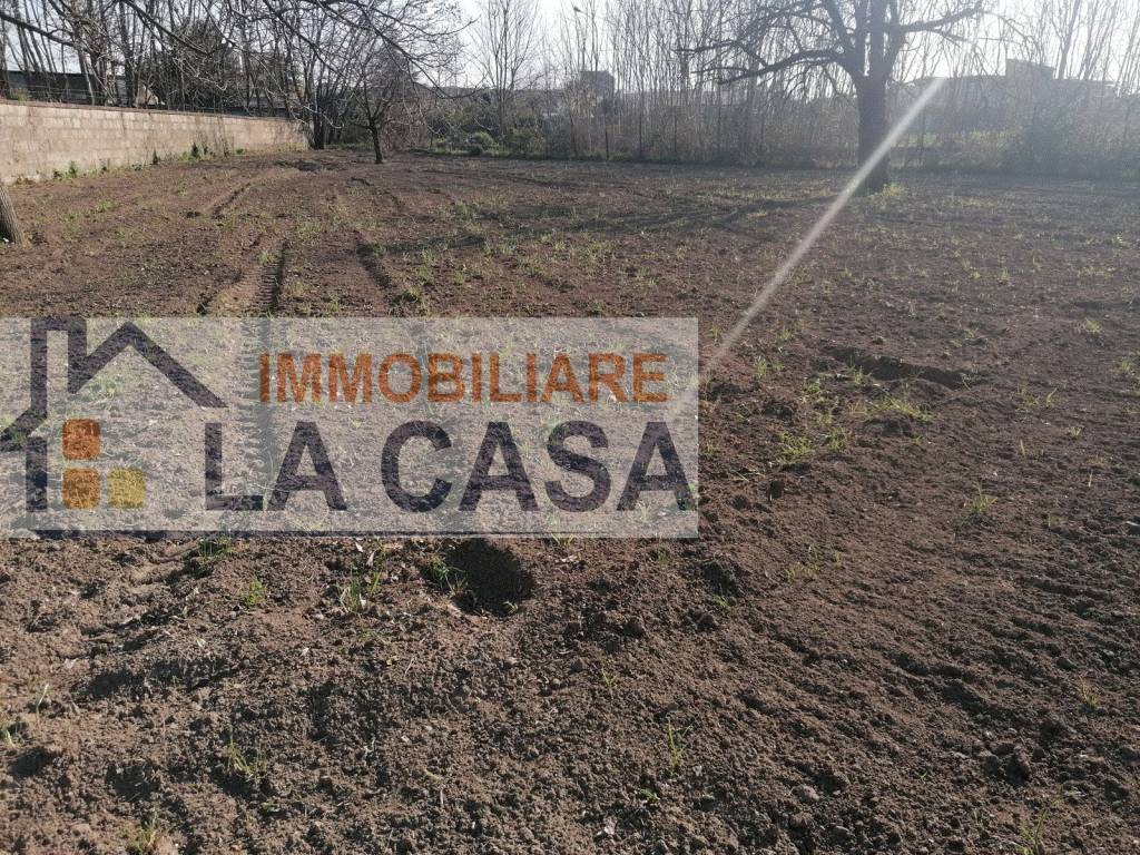 Terreno Agricolo in vendita a Giugliano in Campania via Rione Alcide De Gasperi