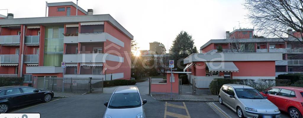 Garage in vendita a San Donato Milanese via Giovanni Pascoli, 36