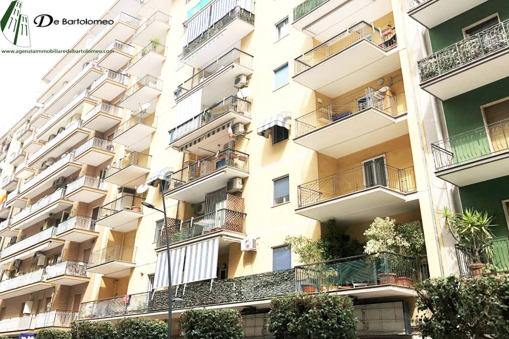 Appartamento in vendita a Taranto via Liguria
