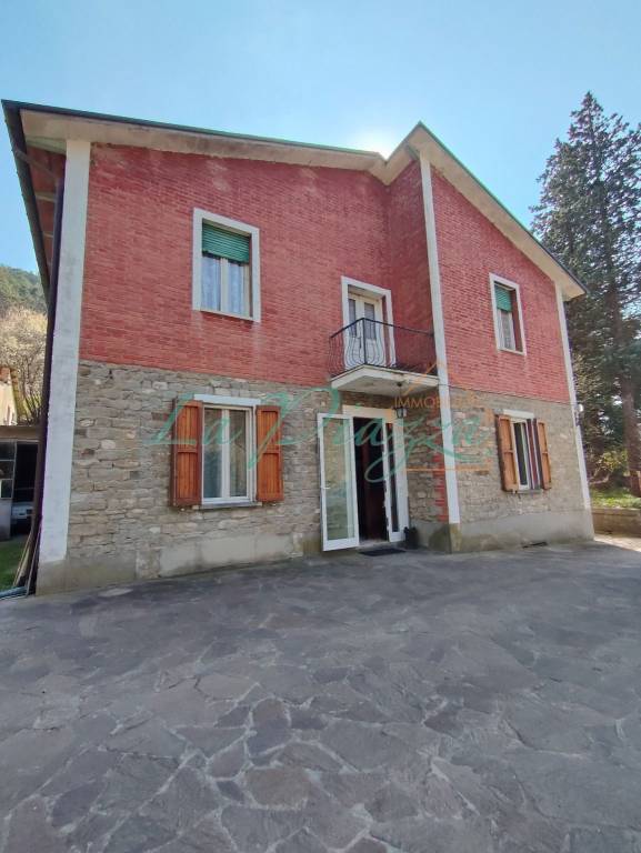 Villa Bifamiliare in vendita a Casola Valsenio via San Lorenzo, 3