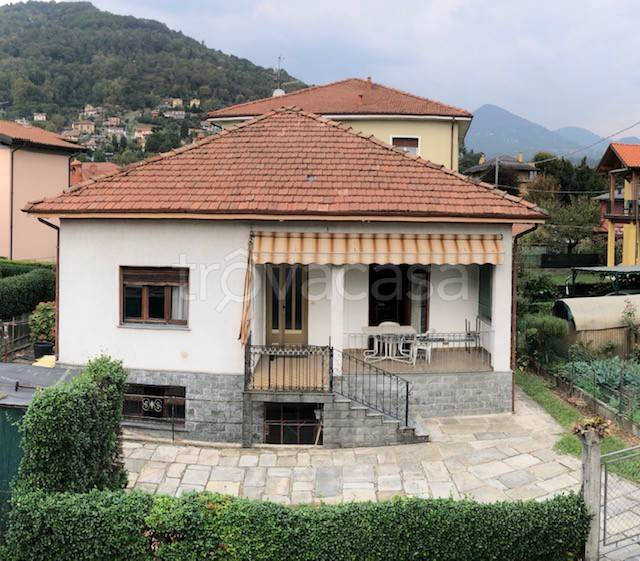Villa in vendita a Verbania via Unità d'Italia