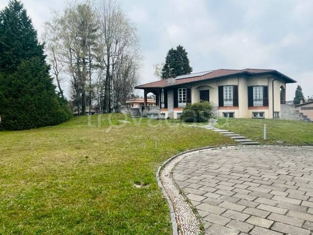 Villa in vendita a Lurate Caccivio via Caio Plinio
