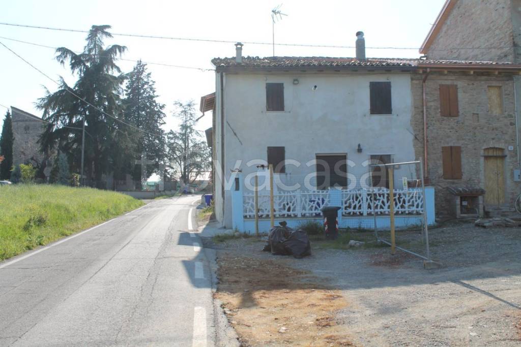 Casa Indipendente in vendita a Traversetolo strada Bagnacana, 24