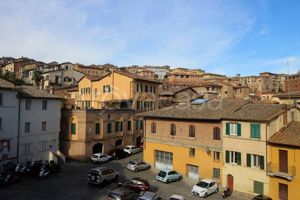 Appartamento in vendita a Siena via di Mezzo,, 53100