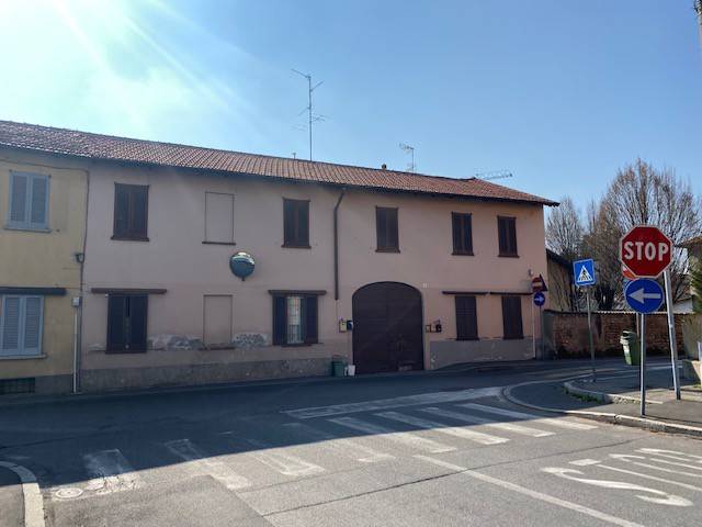 Casa Indipendente in vendita a Cesano Maderno via Alessandro Manzoni, 14