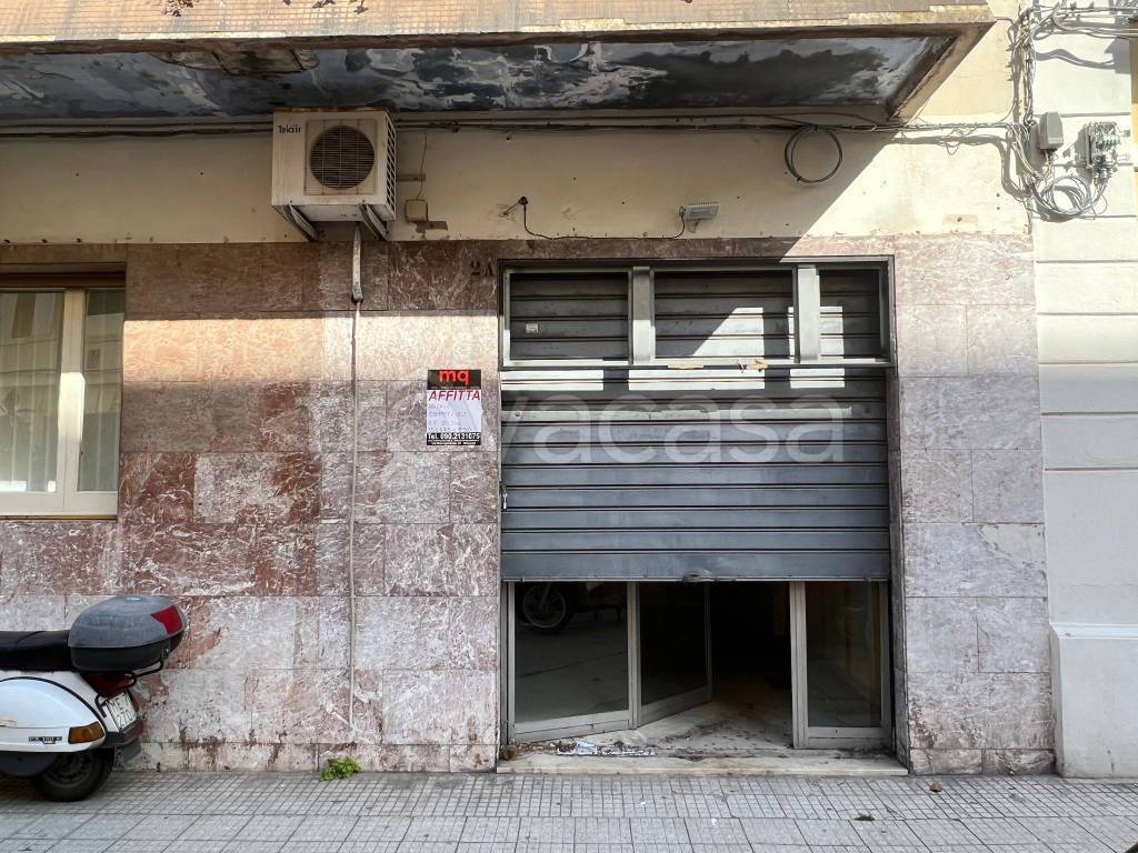 Negozio in affitto a Messina via Lenzi, 2