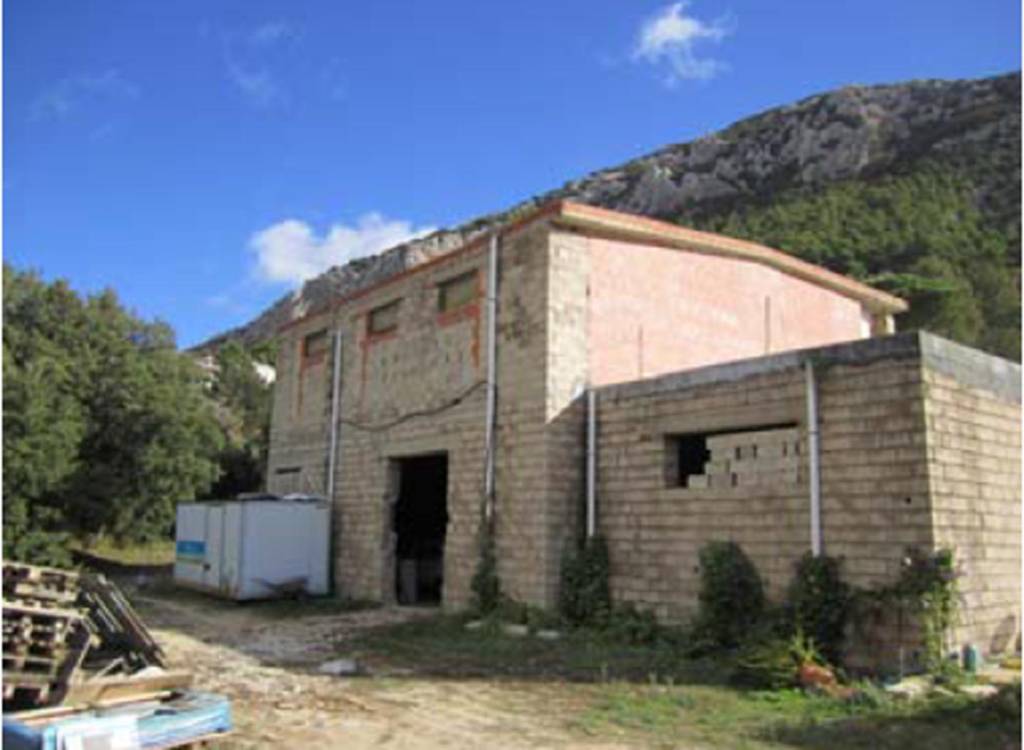 Capannone Industriale in vendita a Dorgali via Gurosai,snc