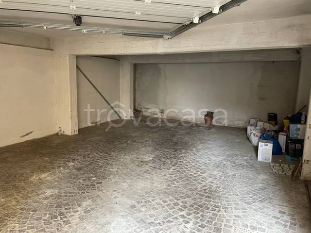 Garage in vendita a Tortona piazza delle Erbe