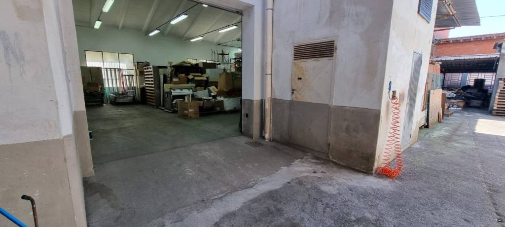 Capannone Industriale in vendita a Monsummano Terme via Giacomo Matteotti
