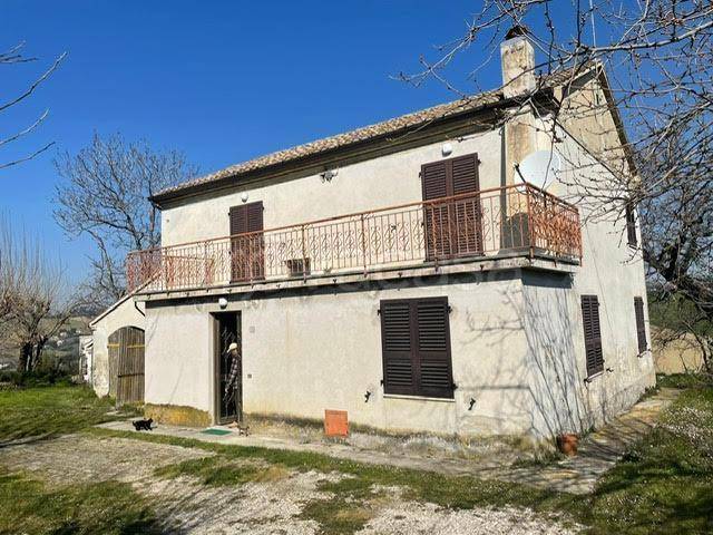 Casa Indipendente in vendita a Trecastelli via Valliscie