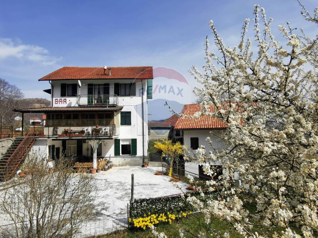 Casa Indipendente in vendita a Torriglia