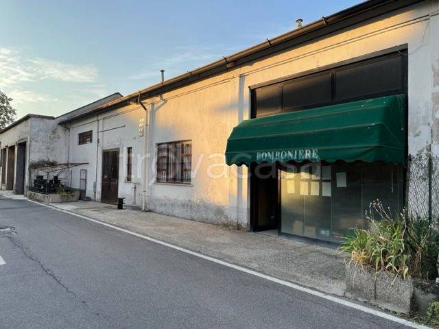 Negozio in in vendita da privato a Tavazzano con Villavesco via Giuseppe Saragat, 17