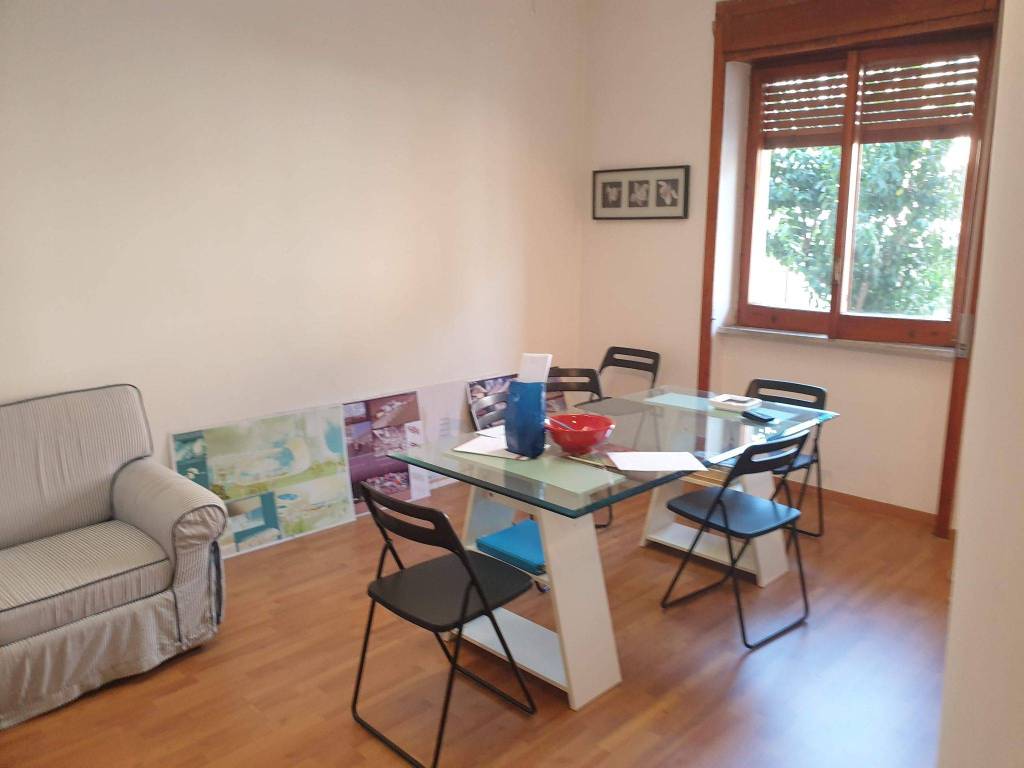 Ufficio in in affitto da privato a Salerno via Costanzella Calenda, 2