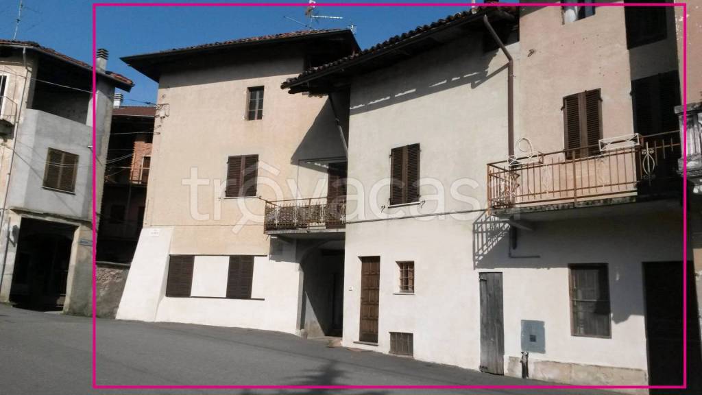 Villa a Schiera in in vendita da privato a Lozzolo via San Rocco, 1