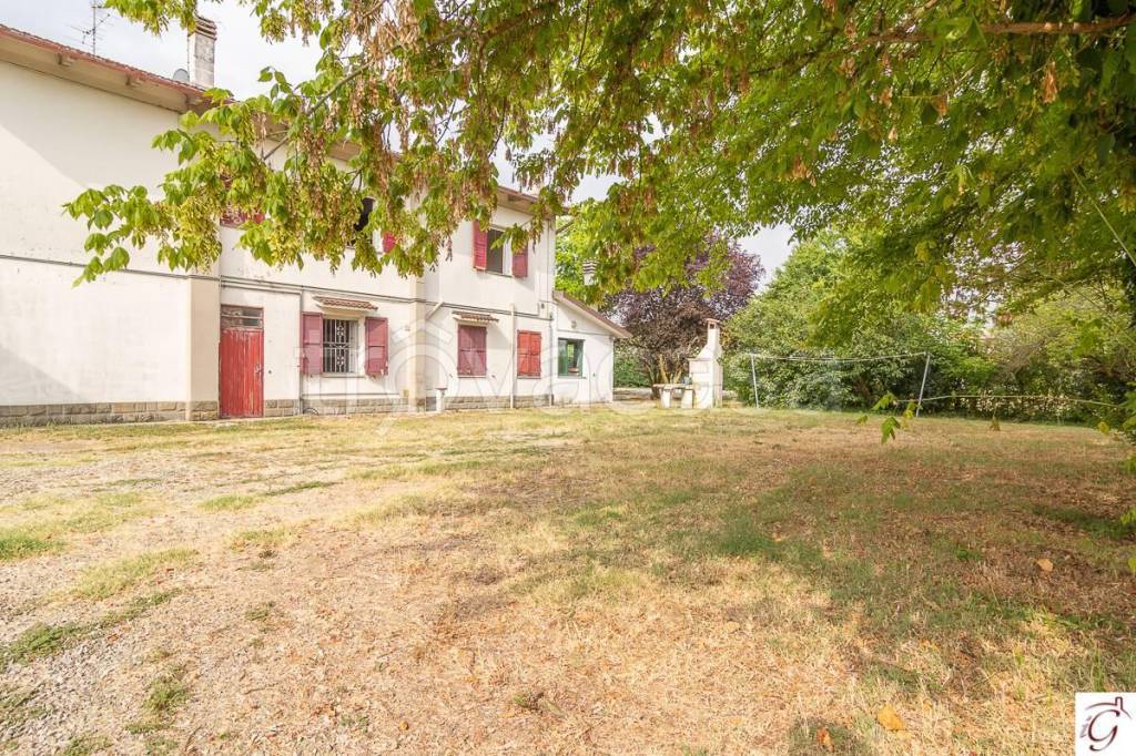Villa Bifamiliare in vendita a Cento via Chiesa, 64