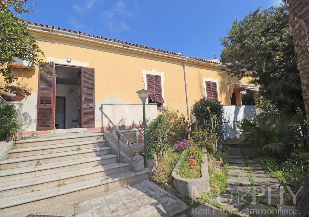 Villa Bifamiliare in vendita a La Maddalena via Balilla, 21