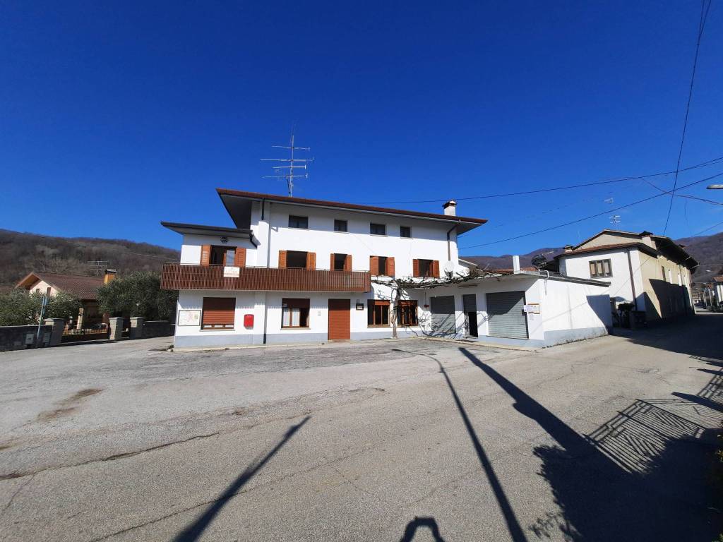 Villa in vendita a Torreano via Guglielmo Marconi