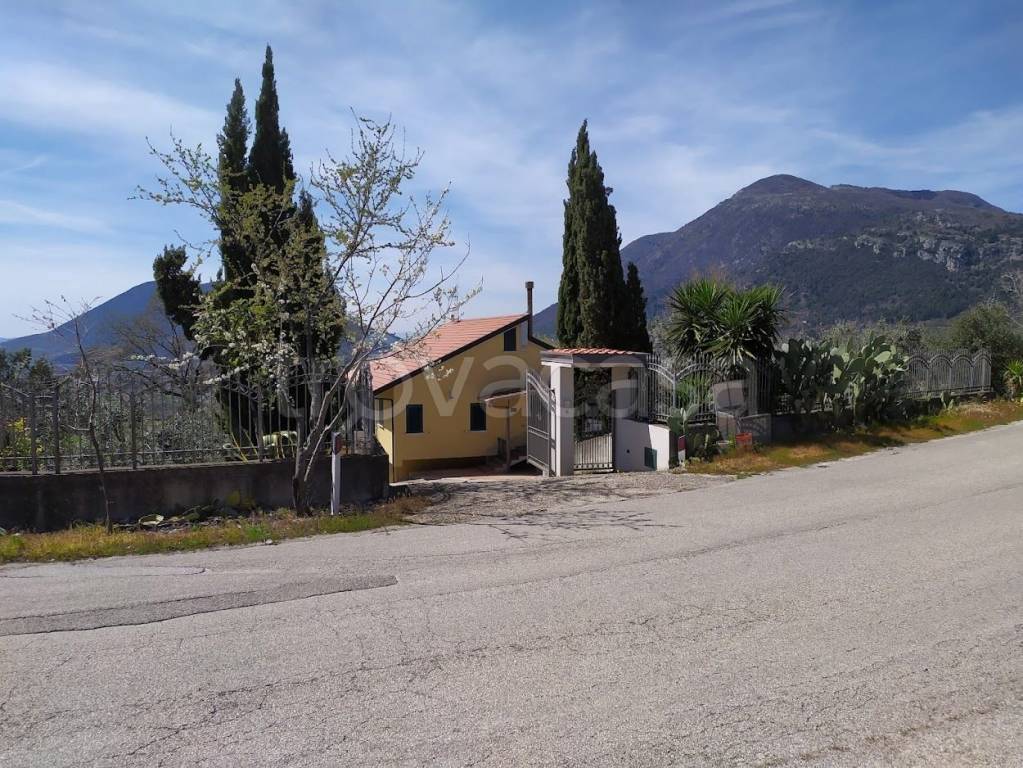 Casa Indipendente in in vendita da privato a Cerreto Sannita contrada Cesine di Sotto, 12