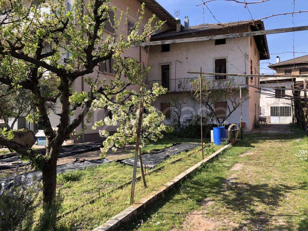 Casa Indipendente in vendita a Trento via della Ceriòla, 5