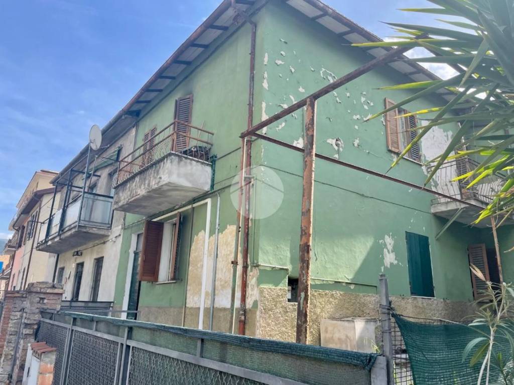 Casa Indipendente in vendita a Terni via Tre Venezie, 137