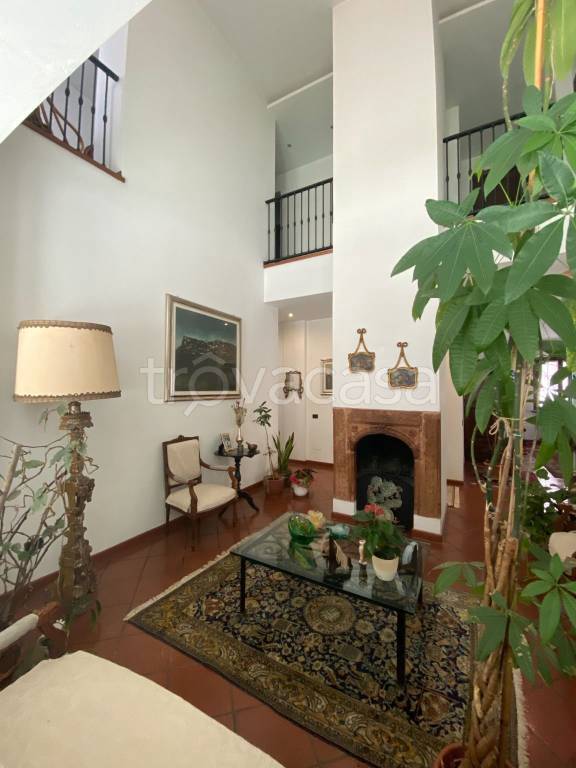 Villa Bifamiliare in vendita a Novara via Costantino Perazzi, 74