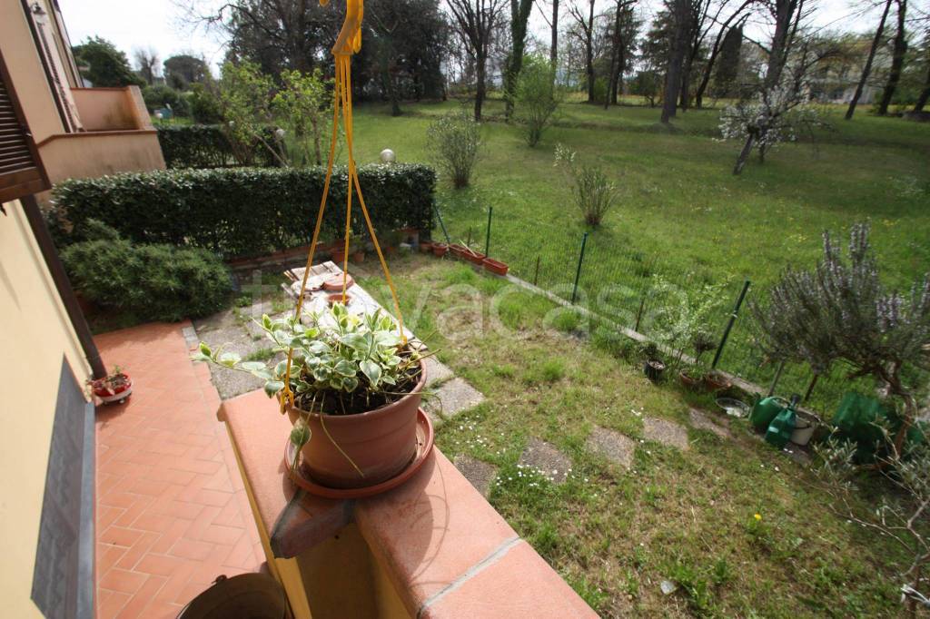 Villa a Schiera in vendita ad Altopascio via Valdinievole, 46
