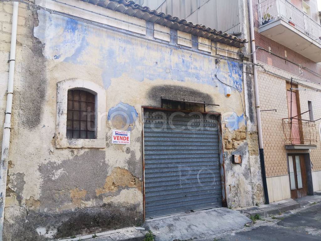 Garage in vendita a Lentini via Guglielmo Marconi, 36