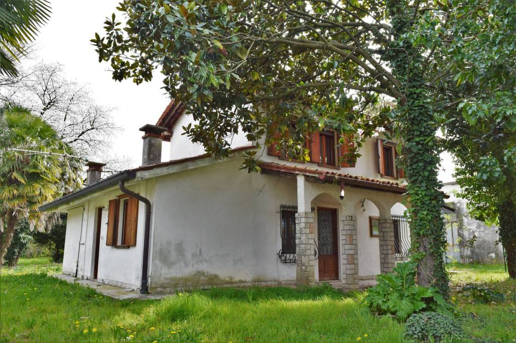 Villa in vendita a Ruda via Giuseppe Verdi