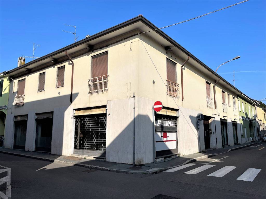 Casa Indipendente in vendita a Legnano via Carlo Porta, 27