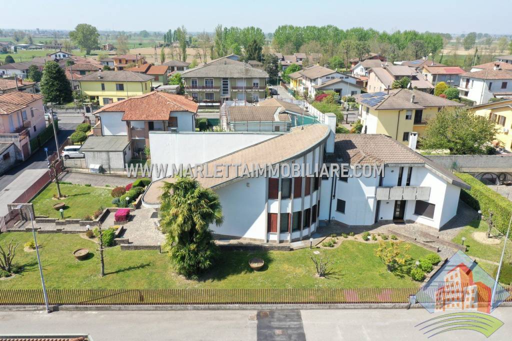 Villa Bifamiliare in vendita a Monte Cremasco