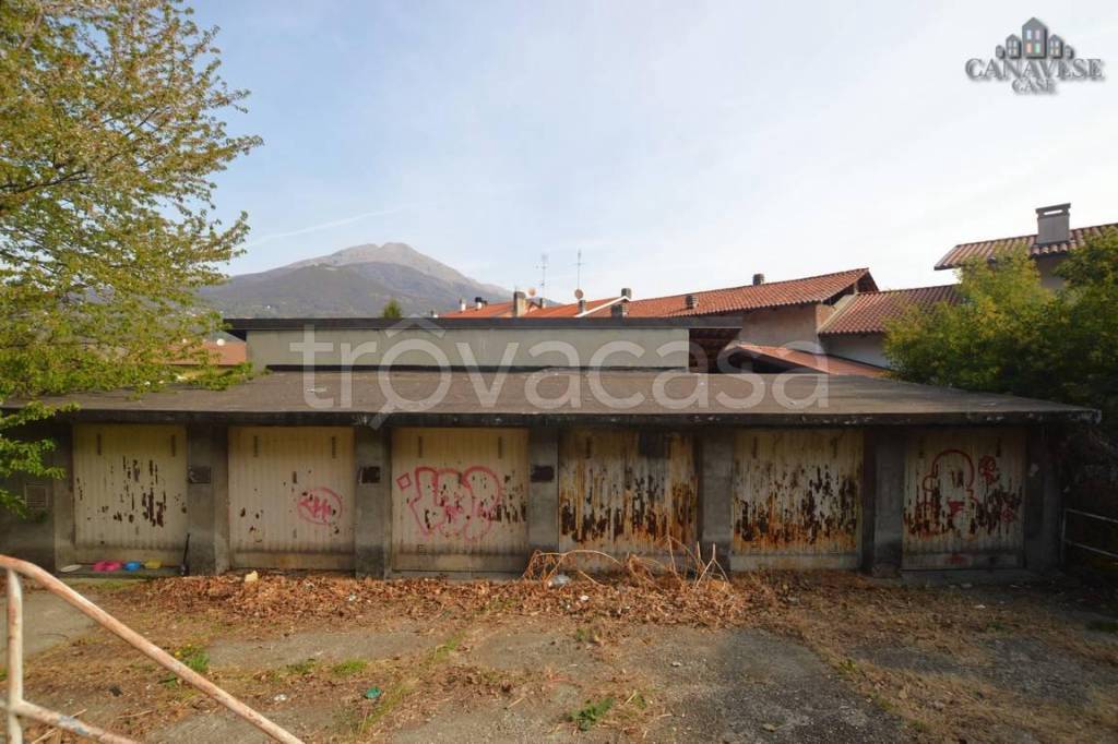 Garage in vendita a Cuorgnè via Famiglia Rossatti, 16