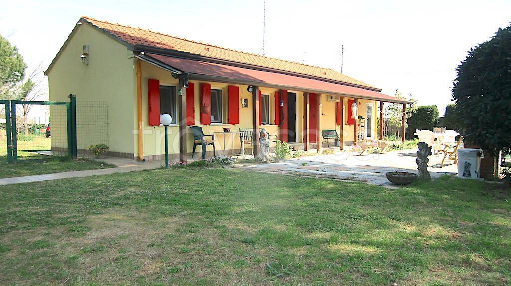 Casa Indipendente in vendita a Mesola via Nuova Corriera, 174