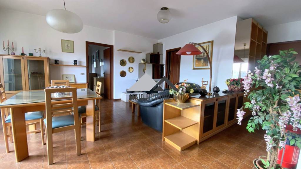 Appartamento in vendita a Riccione viale Bagno di Romagna