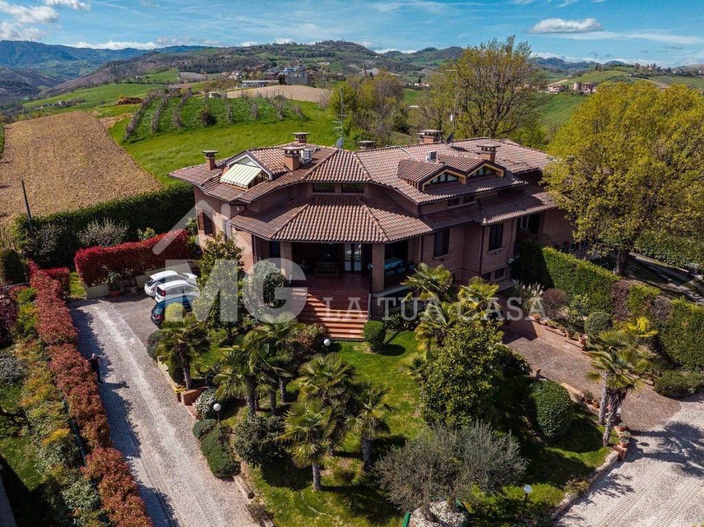 Villa Bifamiliare in vendita a Maranello