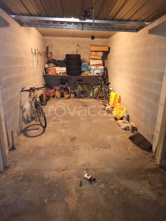 Garage in vendita a Orbassano via Guido Gozzano, 13