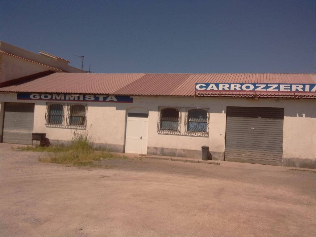Capannone Industriale in in vendita da privato ad Ardea via Laurentina, 79