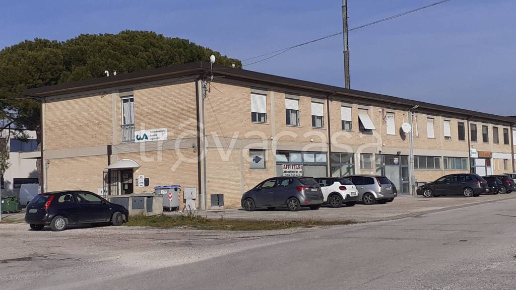 Ufficio in vendita a Bastia Umbra via del Commercio, 19