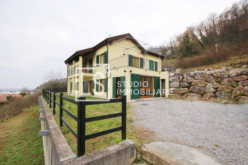 Villa Bifamiliare in vendita a Villanova d'Albenga via Albenga, 58