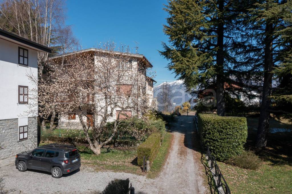 Villa Bifamiliare in vendita a Cremeno via 4 Novembre
