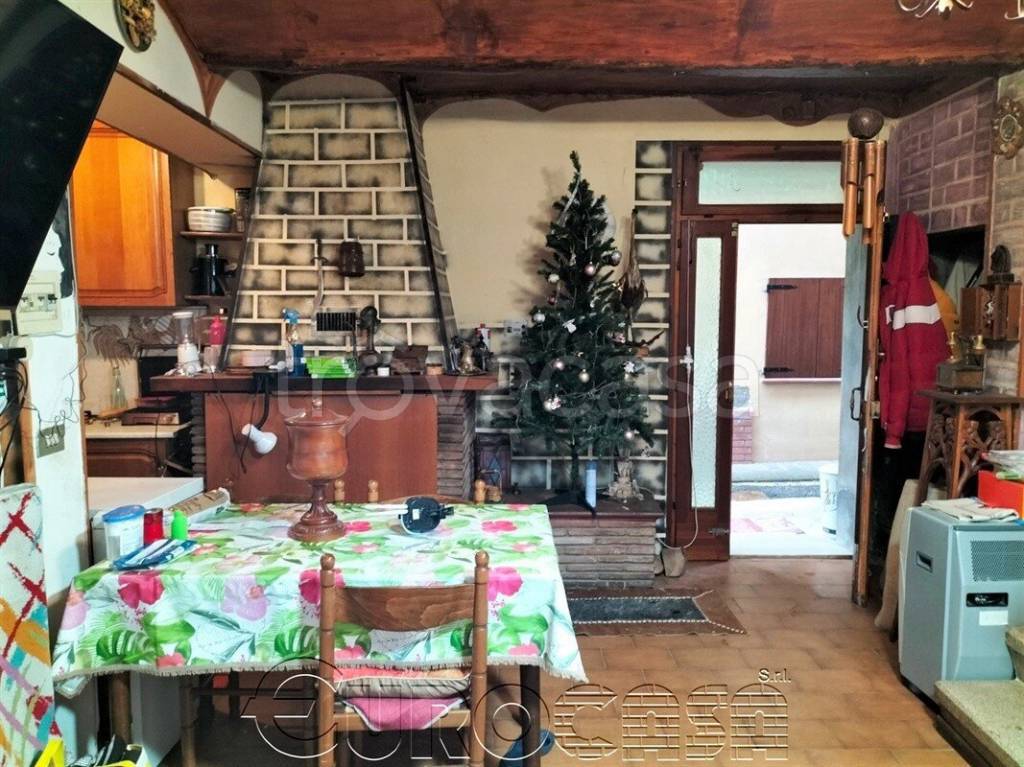 Casa Indipendente in vendita a Perugia località La Bruna