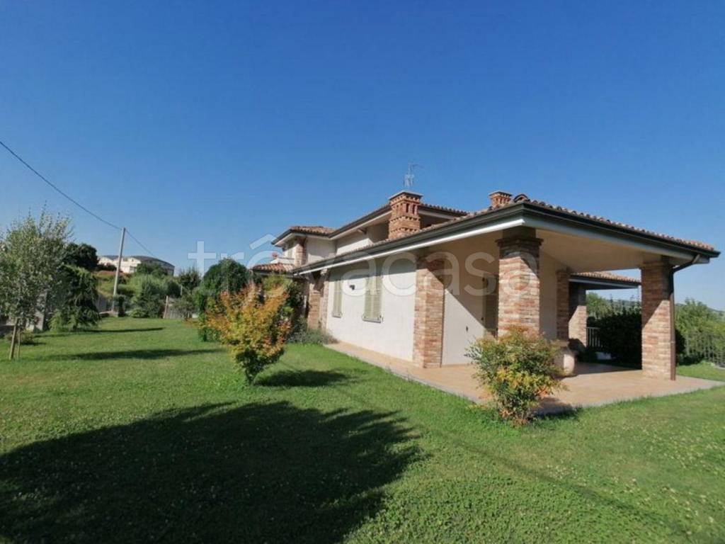 Villa in vendita a Moncalvo via provinciale