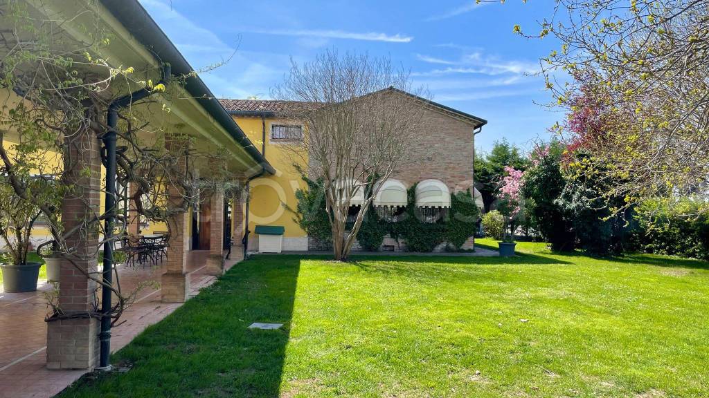 Villa in vendita a Sissa Trecasali via Lugagnano