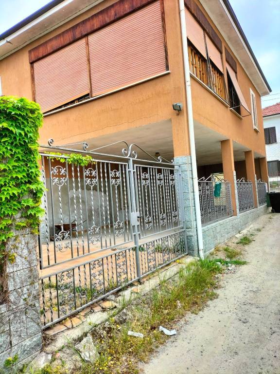 Villa in in vendita da privato a Castelnuovo Belbo via Vittorio Emanuele ii, 40