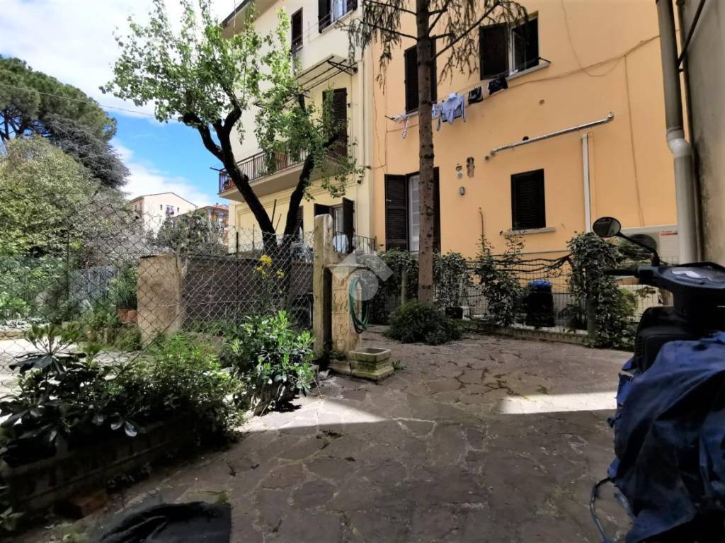 Casa Indipendente in vendita ad Arezzo via del Trionfo, 6