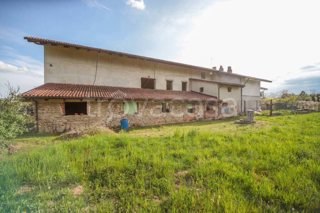 Casa Indipendente in vendita a Rivarolo Canavese via Trieste, 100