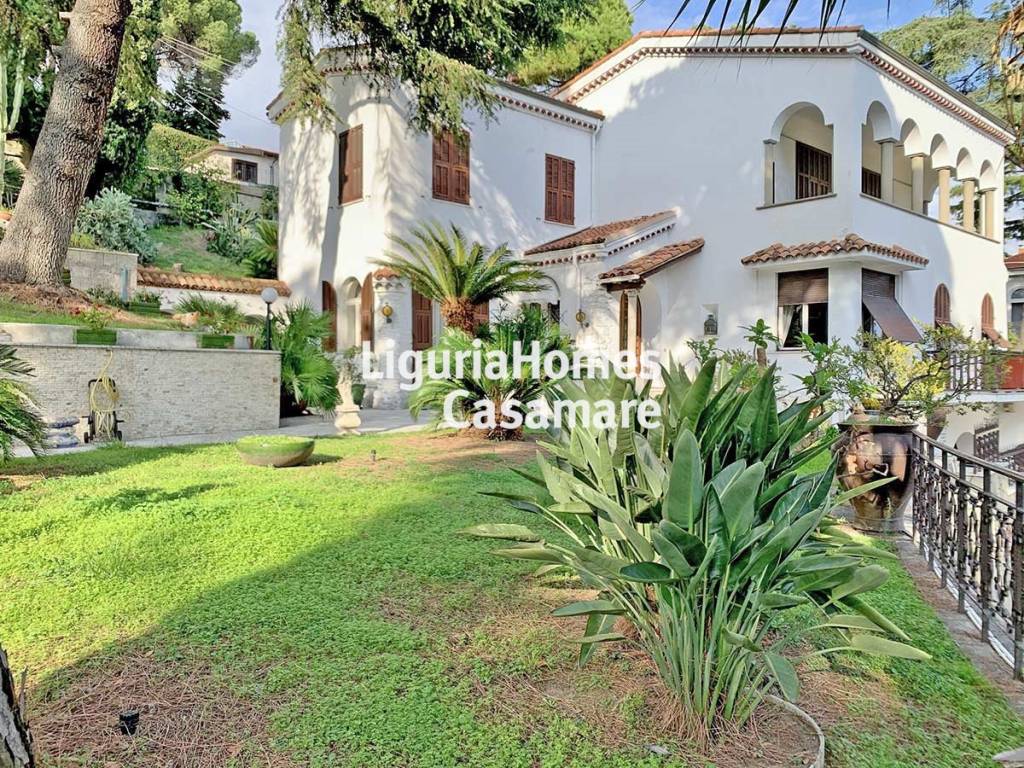 Villa in vendita a Sanremo viale Giosuè Carducci
