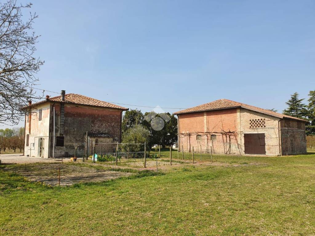 Casa Indipendente in vendita a Poggio Renatico via Saldone, 55