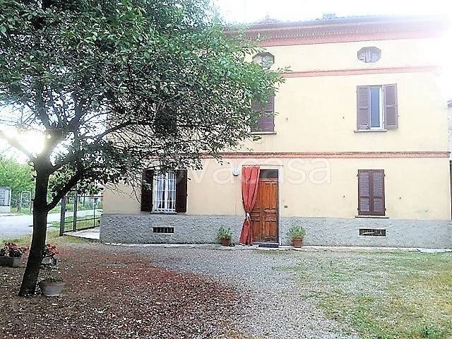 Villa in vendita a Santa Giuletta via Larga